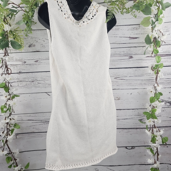 Arden B. Sleeveless Sweater - Picture 7 of 10